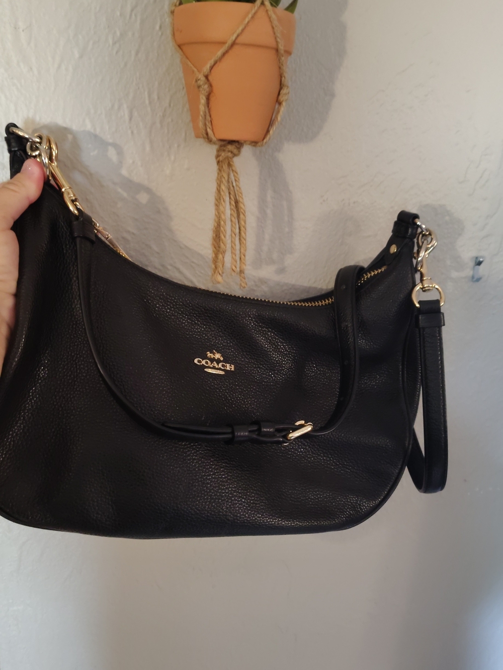 Coach Pebble Leather Black Shoulder Bag - Picture 2 of 3